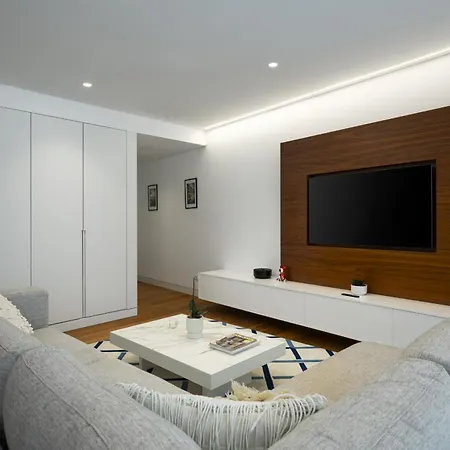 24 Luxury - By Hd *